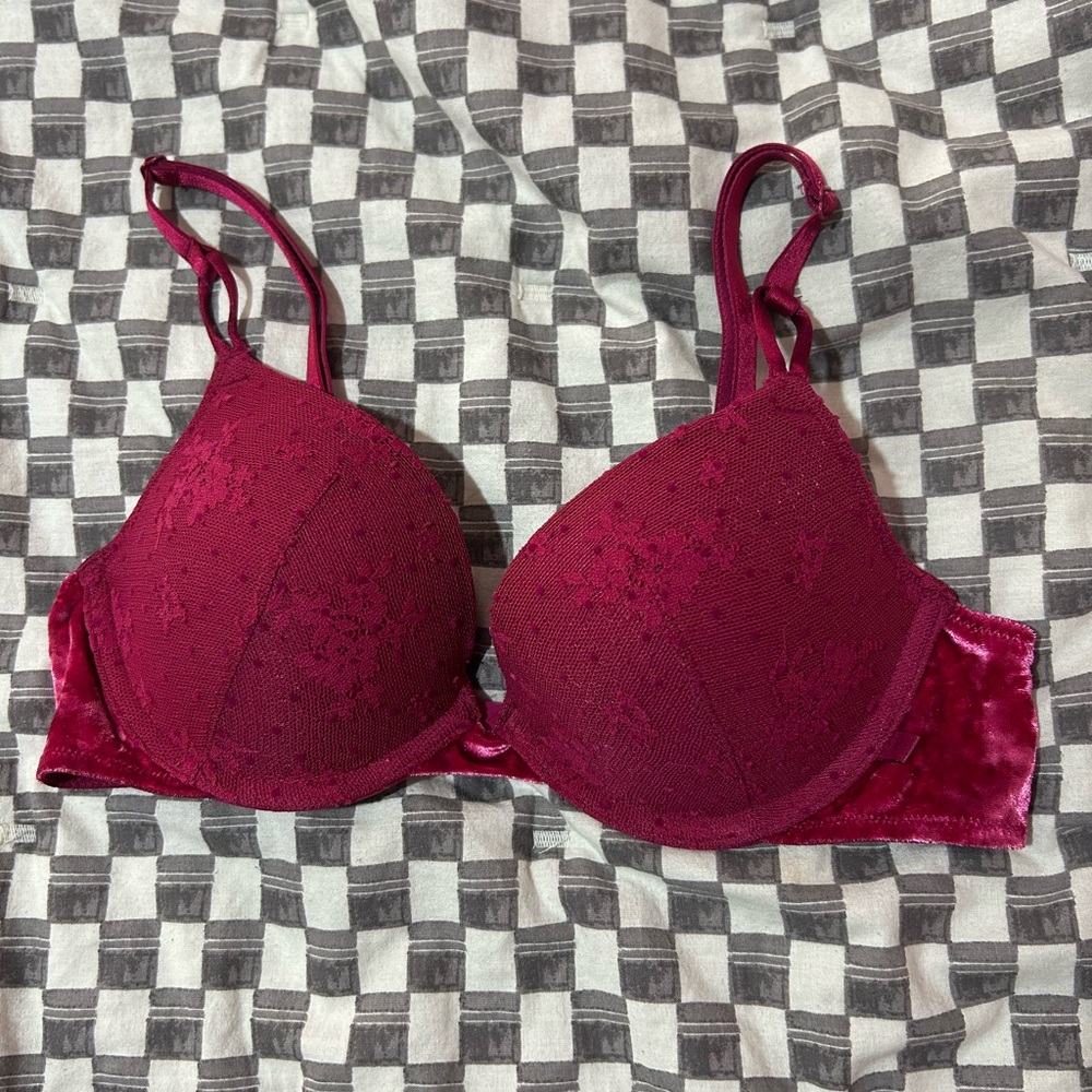 Victoria’s Secret push-up bra